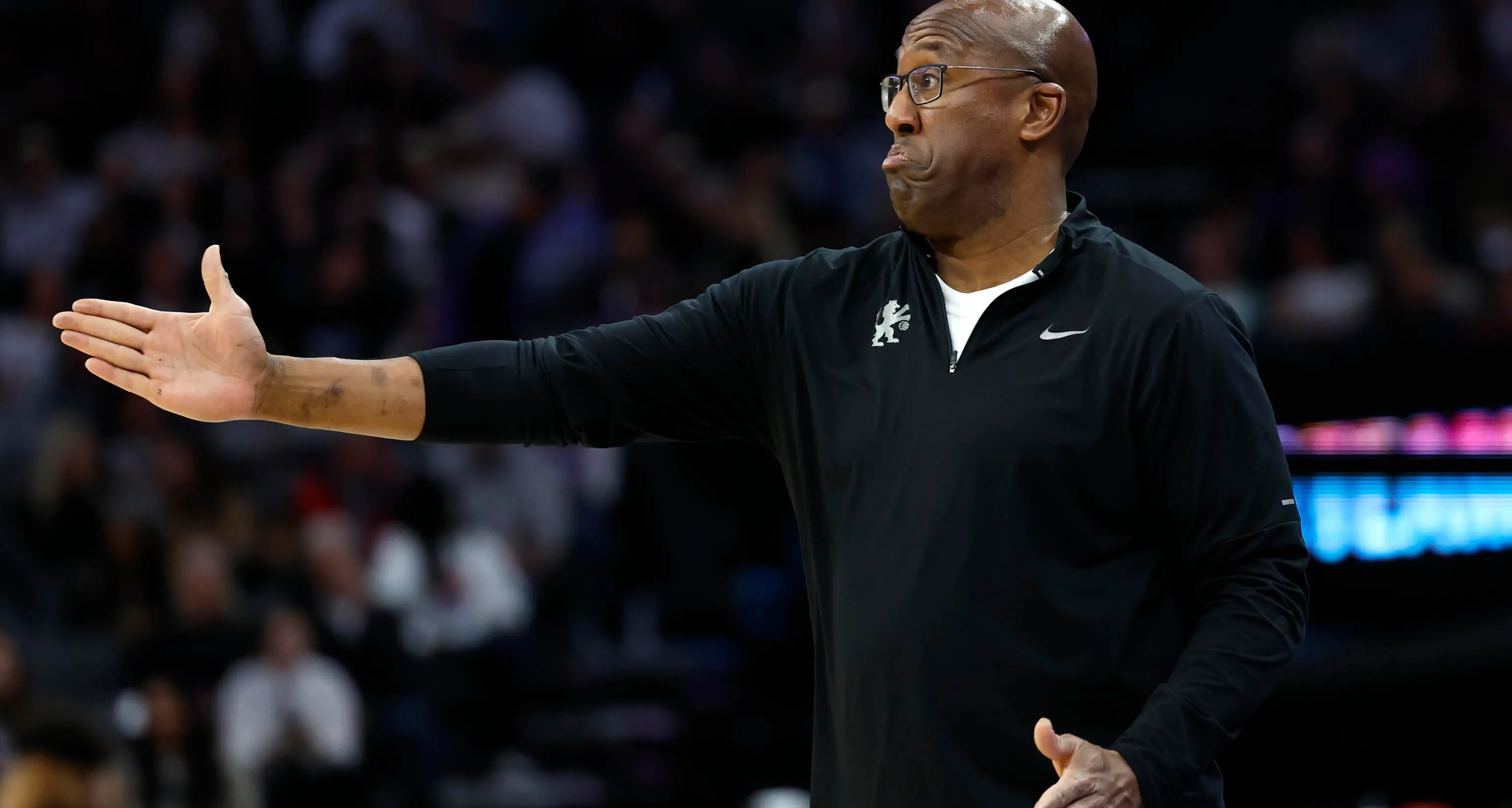 Basket: Nba, i Sacramento Kings licenziano coach Brown