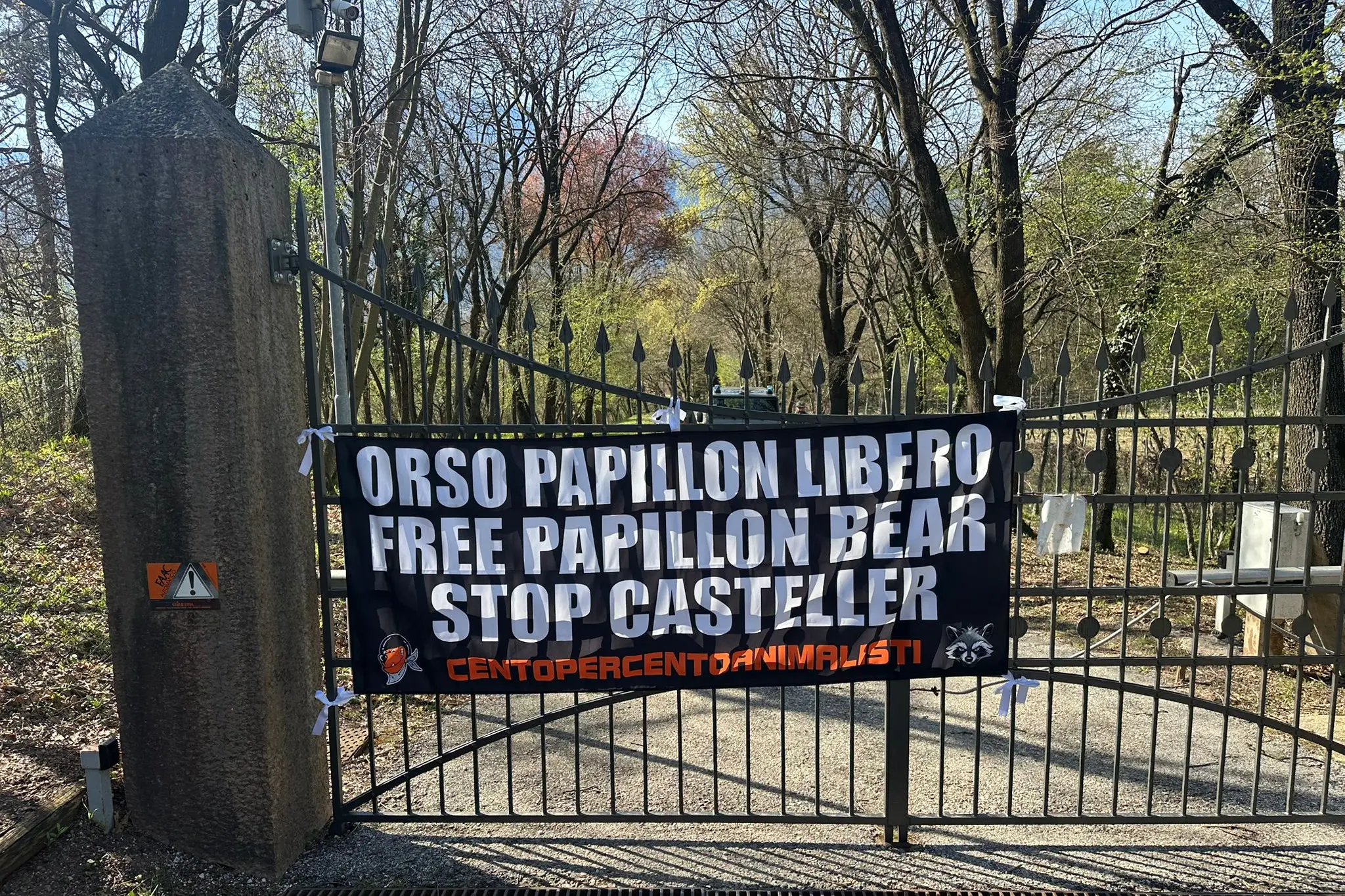 Protesta animalista al Casteller