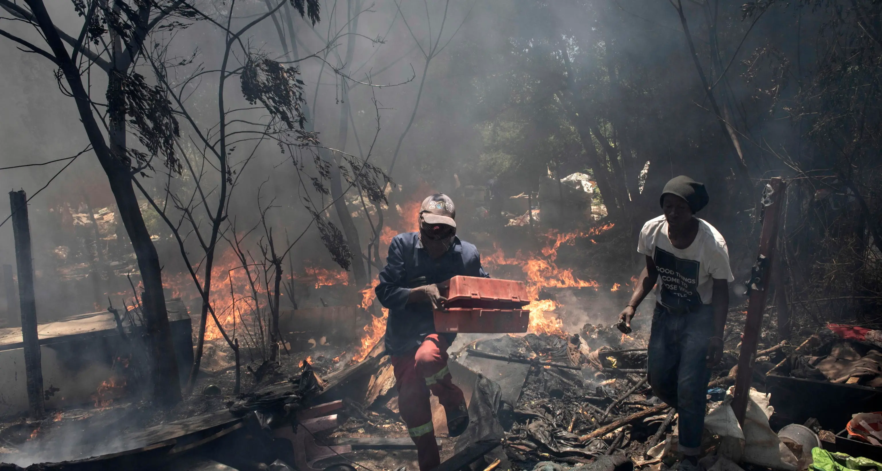 Sudafrica: incendio a Johannesburg, i morti sono 63