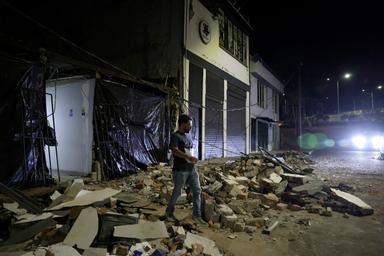Media, segnalati 2.700 dispersi nel terremoto in Colombia