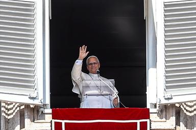 Il Papa 'ho un nodulo al polmone, ho deciso di operarmi'