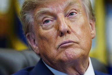 Trump, 'colpiremo l'Iran in modo pesante economicamente'