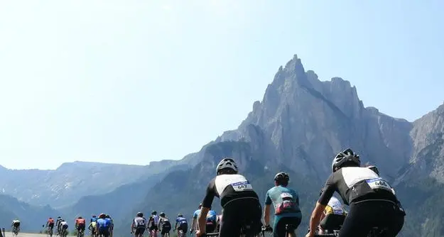 Torna il Giro delle Dolomiti, ciclisti al via il 22 luglio
