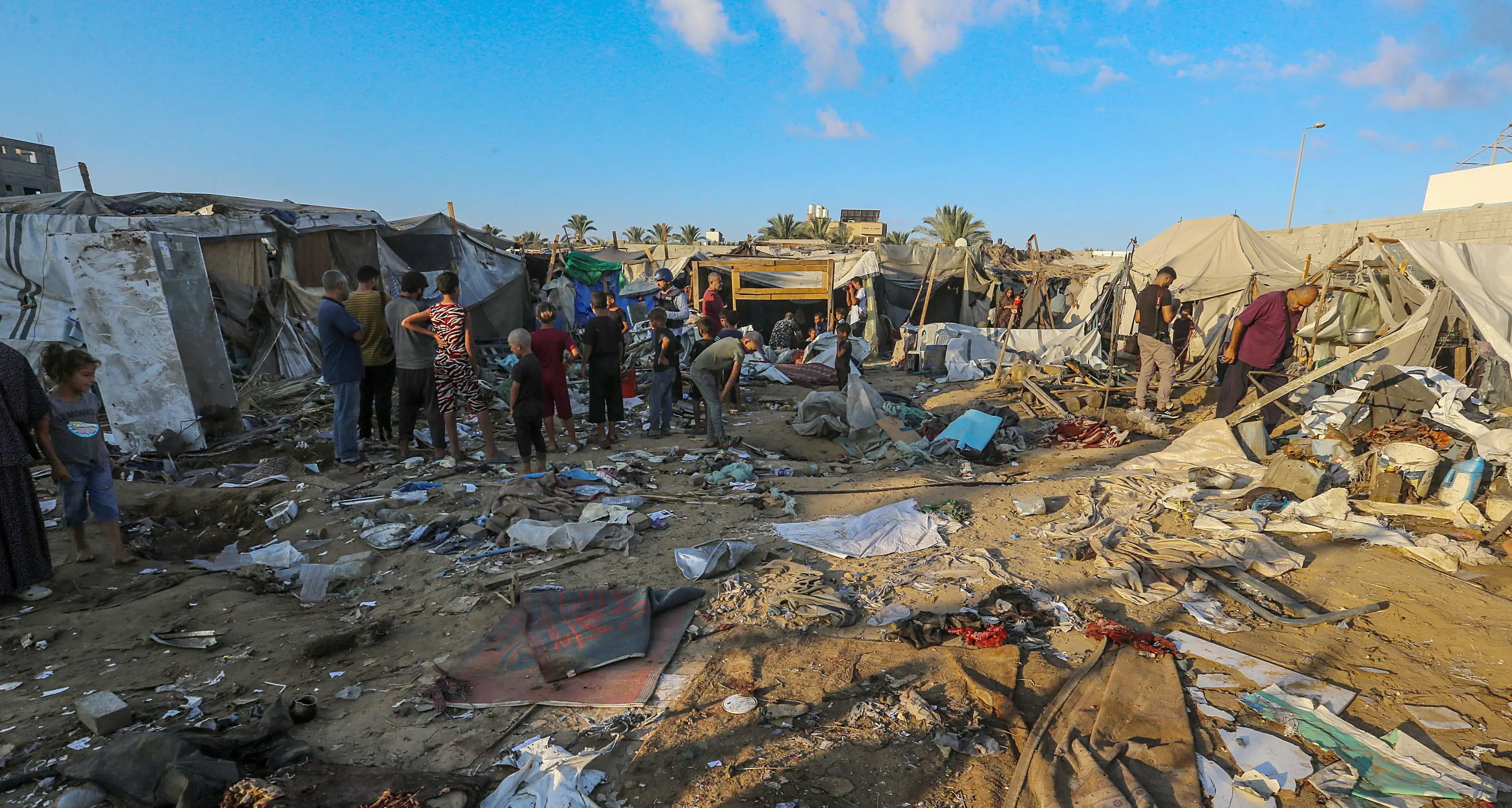 Raid di Israele sulla Striscia di Gaza, media: oltre 10 i morti