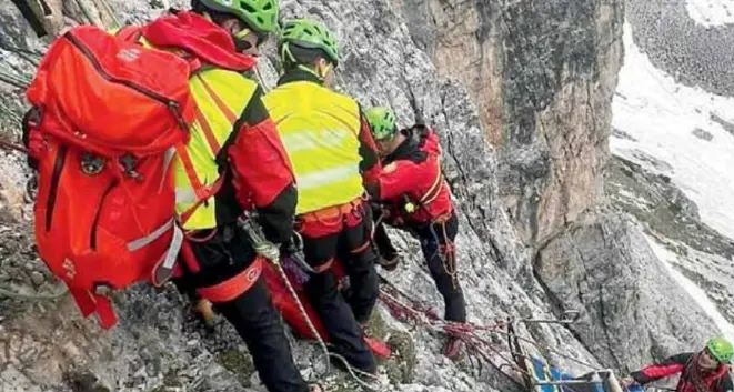 L’assalto alla montagna a ogni costo: già 1.000 interventi del Soccorso alpino