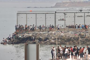 Media, per 007 spagnoli credibile appello per nuovo assalto a Ceuta il 15 agosto