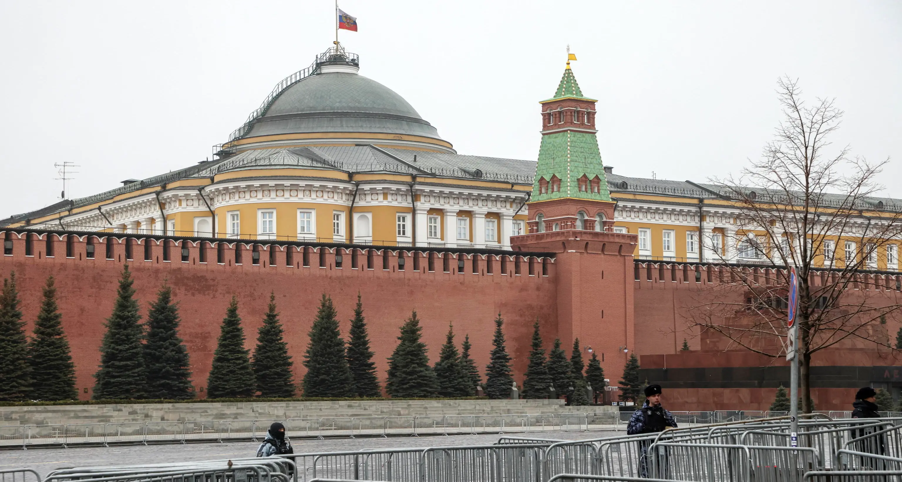 S&P, crescita lenta per la manifattura in Russia