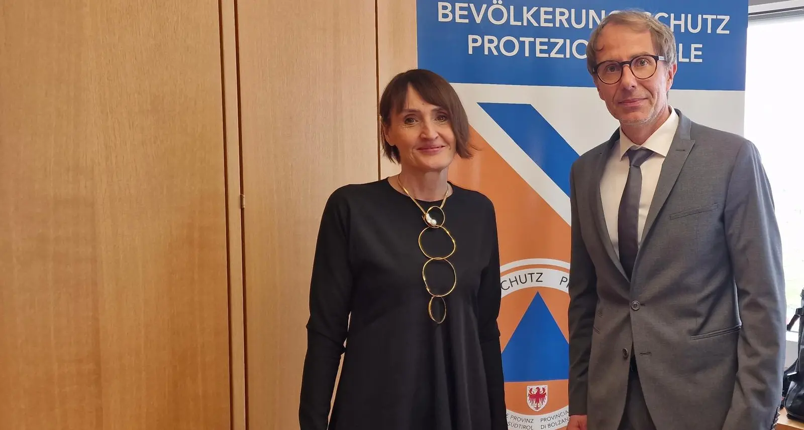La commissaria del governo Travaglini visita la Protezione civile di Bolzano
