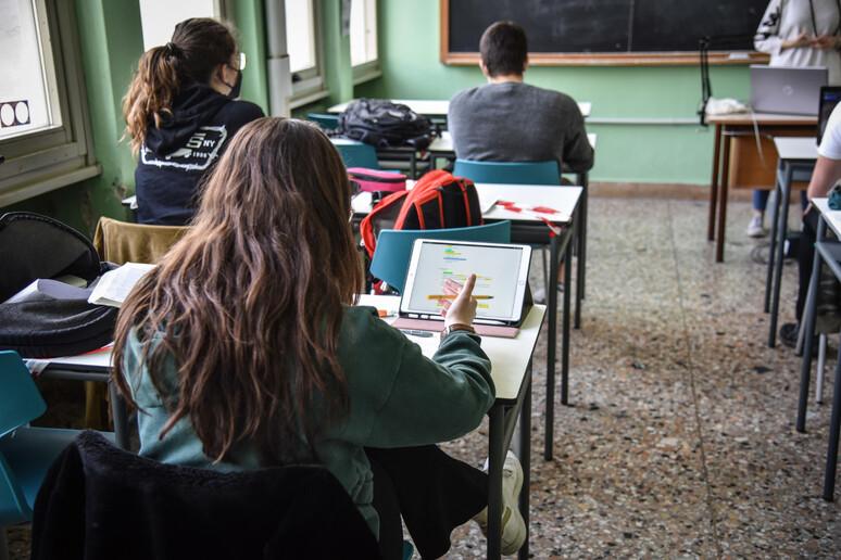 Scuola, pagelle di metà anno verso l’addio: in Alto Adige cambia la valutazione degli studenti