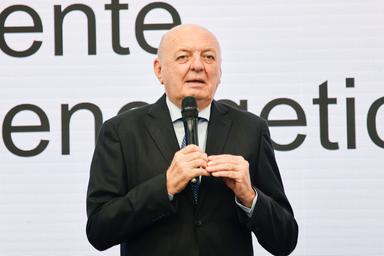 Pichetto, su metano e automotive segnali positivi dall'Europarlamento