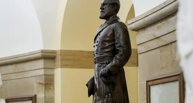 Razzismo: statua generale Lee rimossa dal Campidoglio