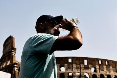 Emergenza caldo, picchi oltre i 45 gradi, allerta fiamme in Sardegna