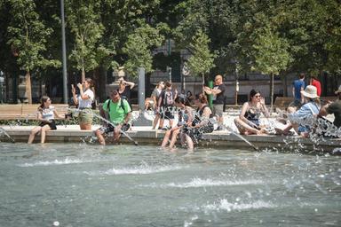 L'impatto del caldo rovente sul turismo, fino a 3,7 milioni di presenze a rischio