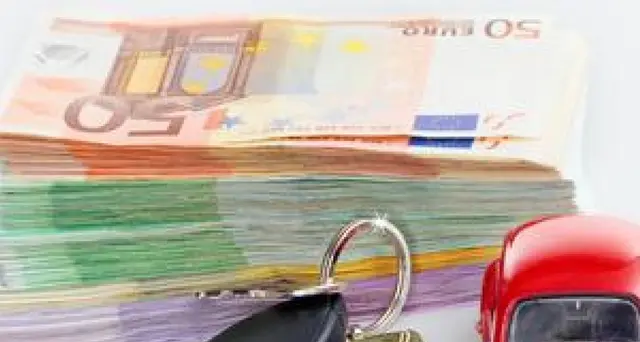 Rc auto: Ivass, prezzo medio contratti -3,8% su base annua