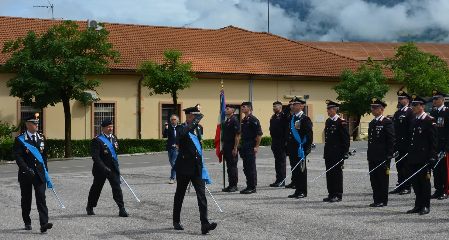 Carabinieri in Alto Adige 251 arresti in un anno. E uno giorno ogni due un intervento per maltrattamenti in famiglia