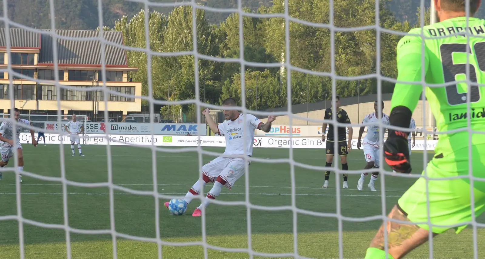 Südtirol all’ultimo respiro: al Druso agguanta il 3-3 a tempo scaduto con un miracolo di Odogwu