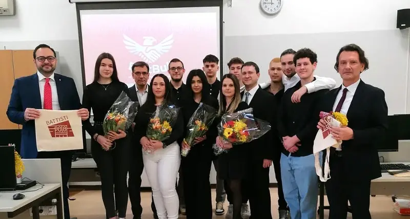 Ecco la app contro il bullismo sviluppata dagli studenti altoatesini: permetterà alle vittime fare segnalazioni anonime