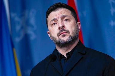 Zelensky, 'dai compassionevoli russi tre ondate di missili balistici su Kiev'