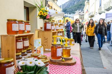 Cresce settore del miele, a Châtillon presenti 73 apicoltori