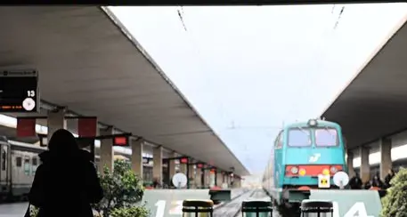 Treno esce dai binari a Firenze, nessun ferito ma ritardi fino a 90 minuti e cancellazioni