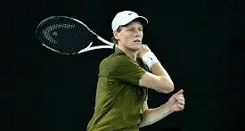 Sinner debutta a Doha e batte il ceco Machac 6-1 6-4 in due set
