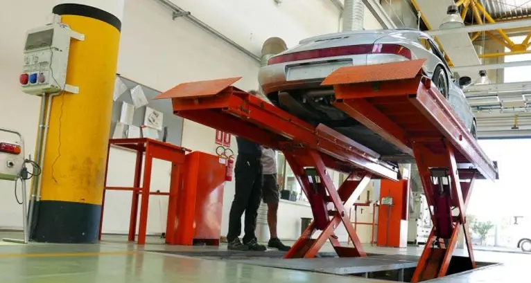 Prorogate le revisioni auto e la validità delle patenti di guida