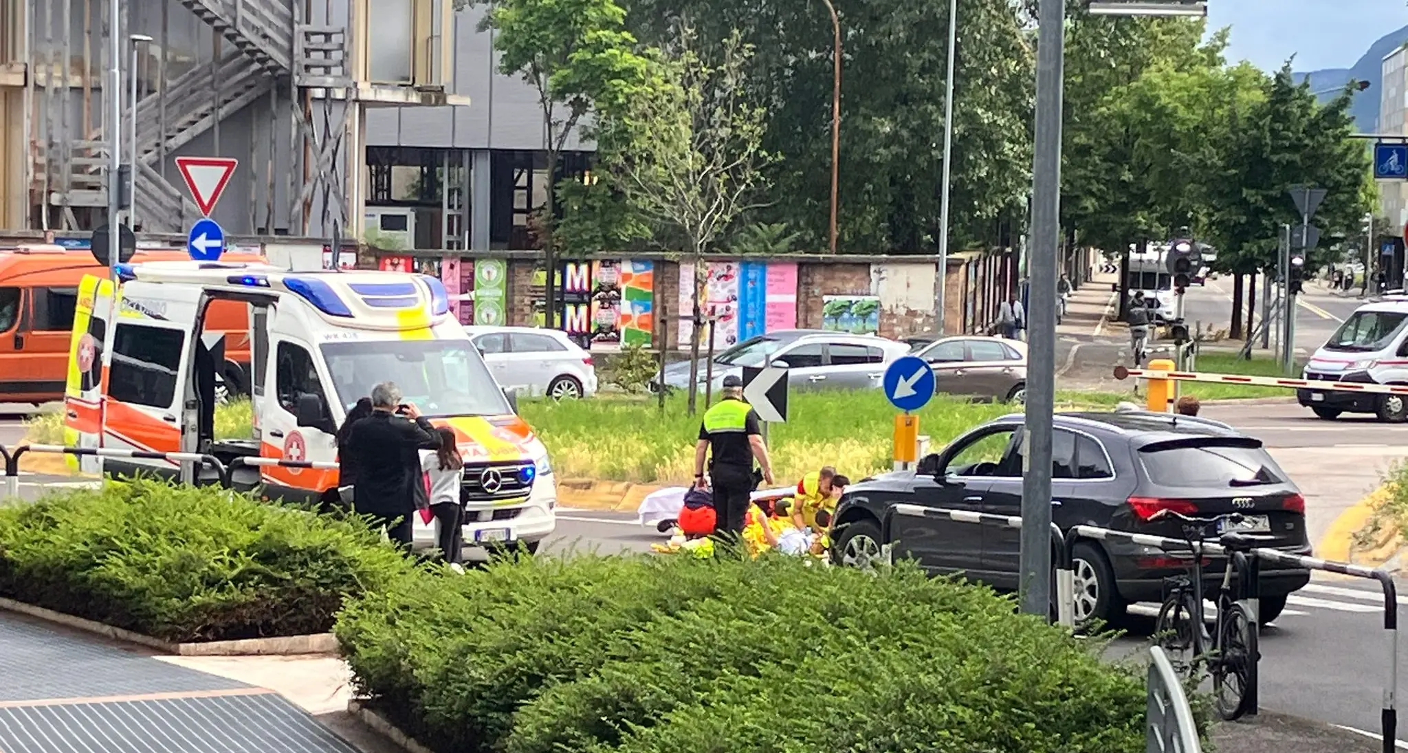 Bolzano, investimento in via Galilei