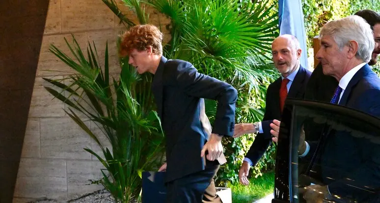 Sinner a Palazzo Chigi, Abodi: “E’ un talento sportivo e umano”, per Binaghi il tennista non dovrebbe andare a Sanremo