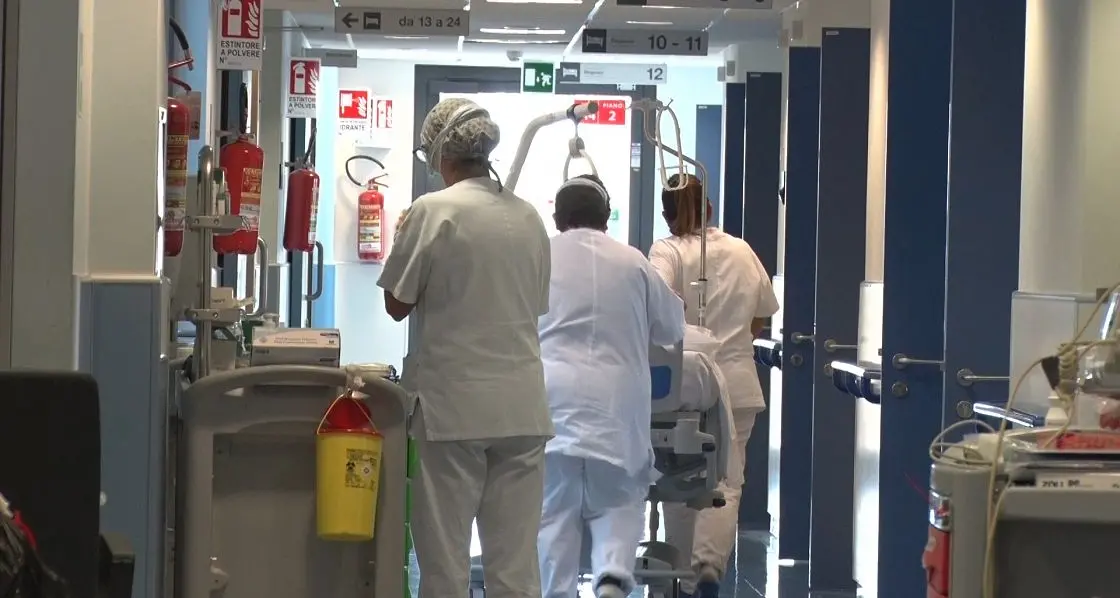 Gimbe, +33% di nuovi casi Covid negli ultimi 7 giorni. Ma in Alto Adige nessun incremento
