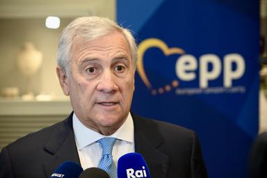 Tajani, 'Ue scelga presto inviato per la pace in Ucraina'