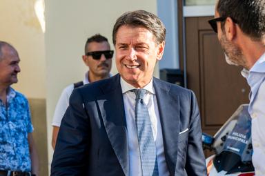 Conte, Schlein indisponibile a passo indietro, ma affrettiamoci su primarie