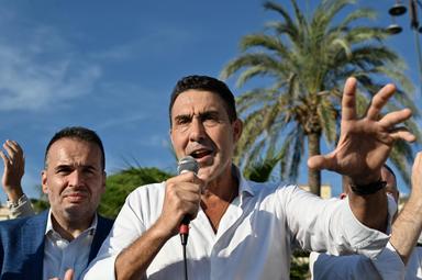 FnV vota a favore della seconda risoluzione di maggioranza