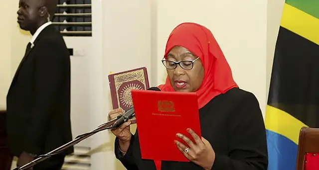 Tanzania:neopresidente Samia Suluhu Hassan presta giuramento
