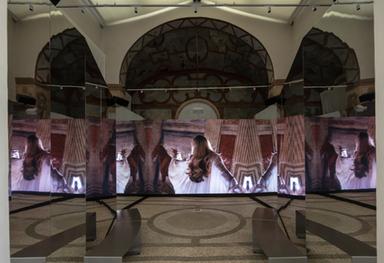Isaac Julien alla Galleria Borghese, 'tutto cambia e lo spiegano due dee'