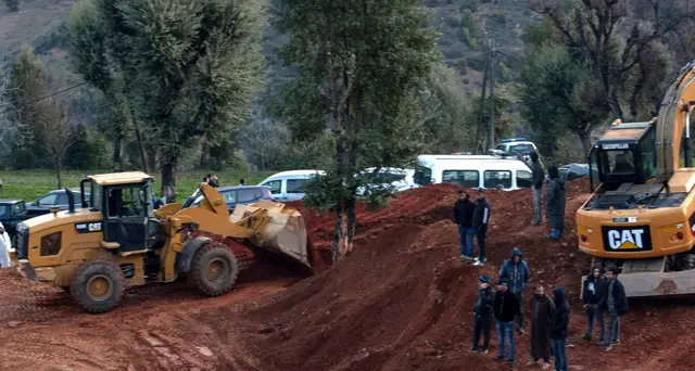 Marocco: i soccorritori nel tunnel per estrarre Ryan