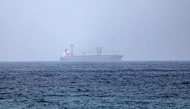 Petroliera degli Emirati Arabi attaccata nello Stretto di Hormuz