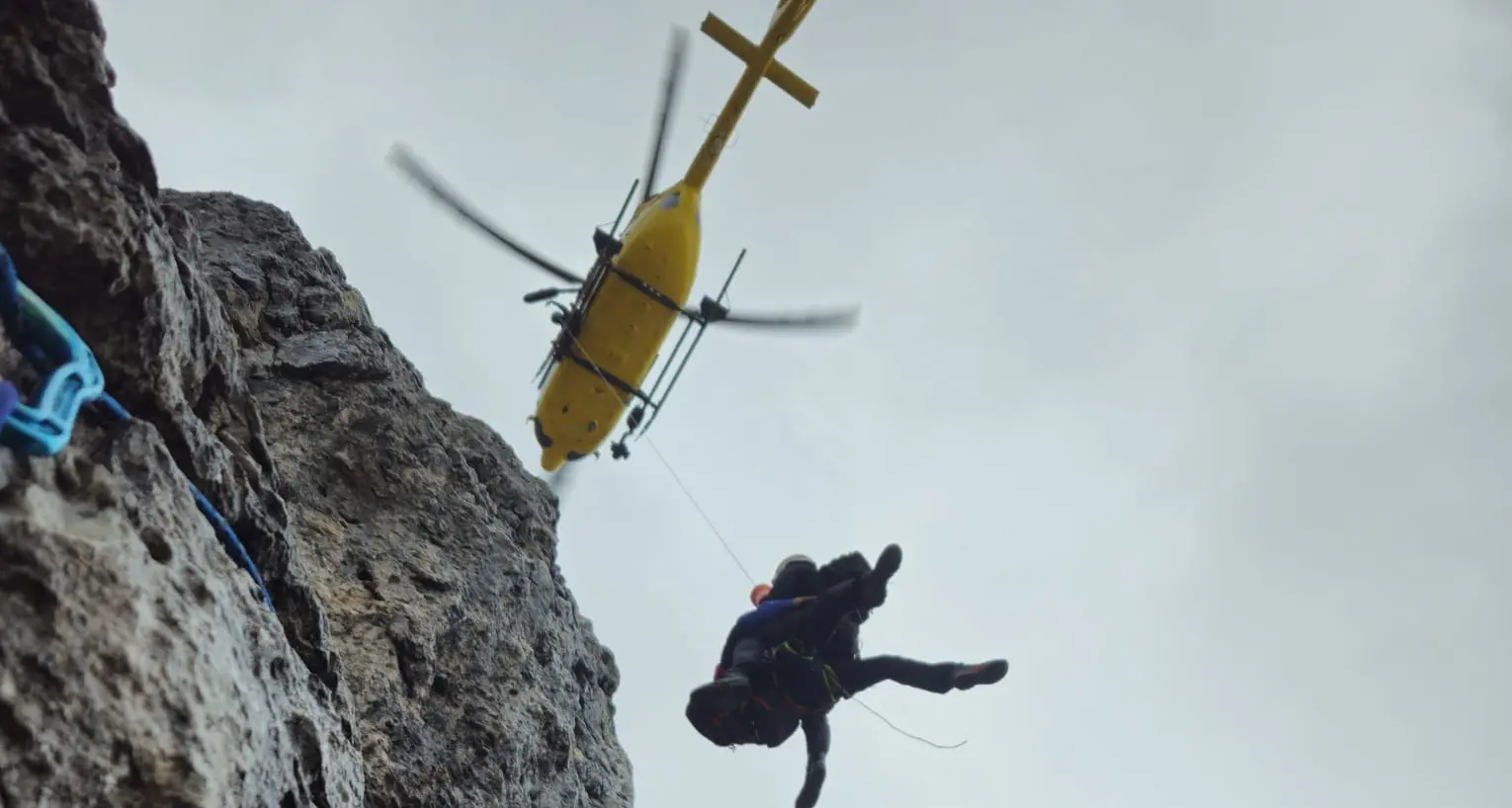 Coppia di alpinisti belgi sorpresi dalla grandine sulla ferrata del Passo Santner: soccorsi dal Pelikan