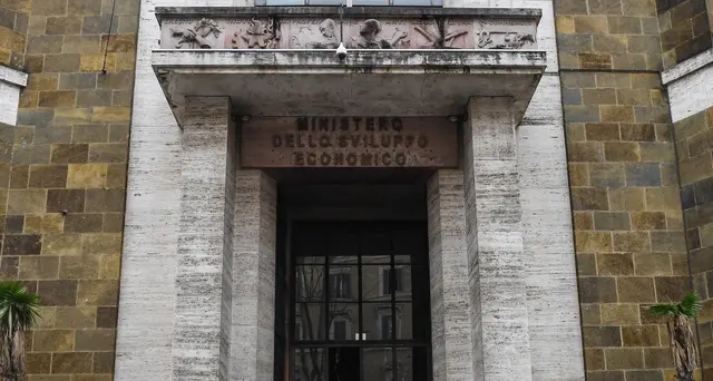 A.Mittal: Giorgetti, impegno e Invitalia prosegua su accordo