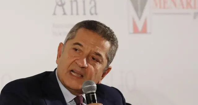 Bce: Panetta cita Battisti, non guidiamo a fari spenti
