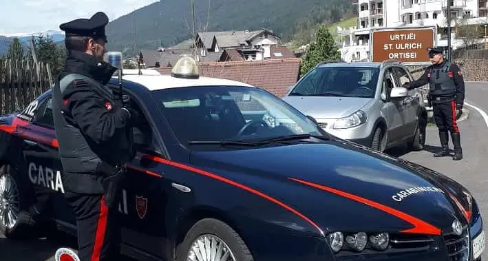 I carabinieri scoprono una truffa assicurativa e denunciano due persone