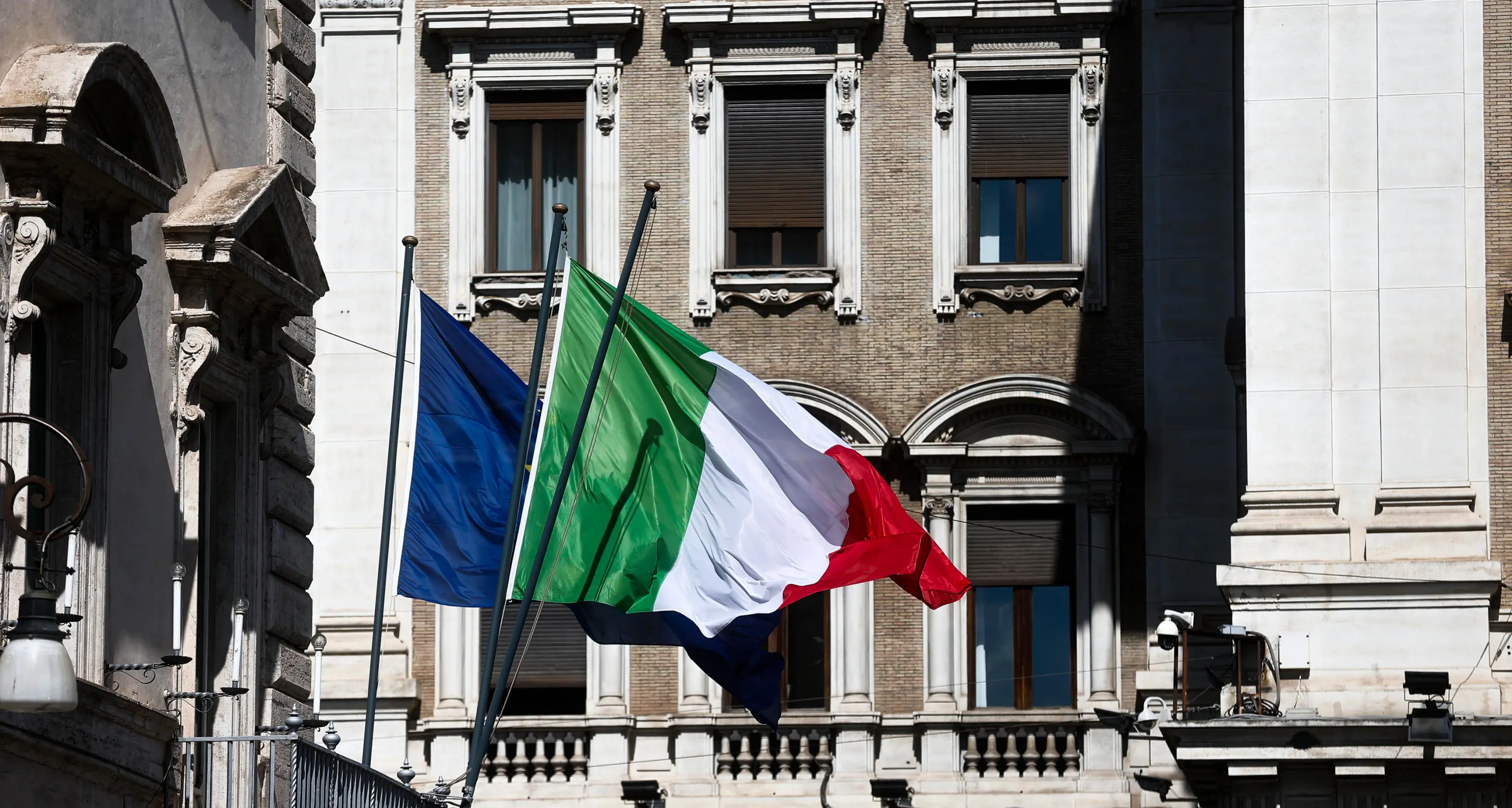S&P, crescita Italia 0,6% nel 2025, 0,8% nel 2026