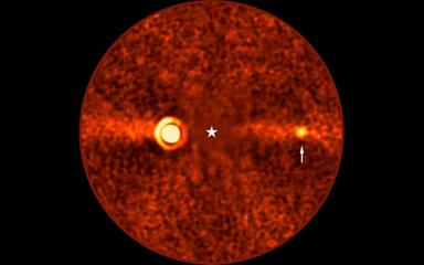 Il pianeta più debole mai fotografato dalla Terra