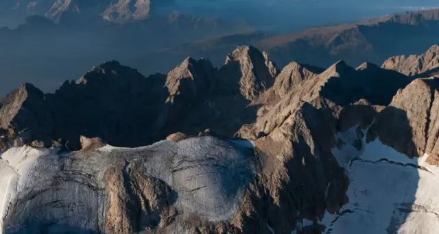 Marmolada: esperti, escursioni alta quota solo in primavera