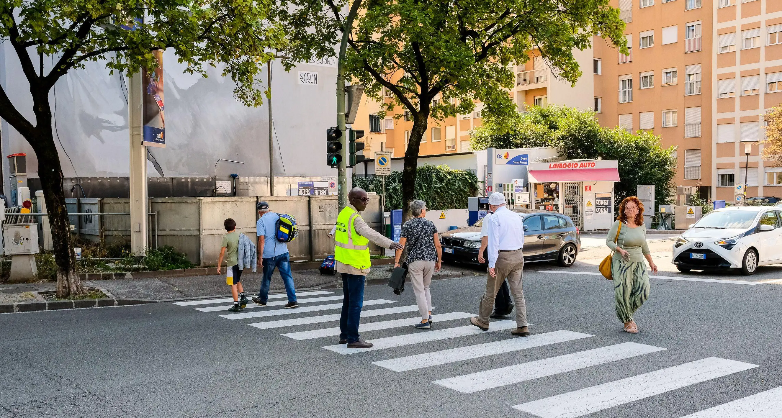 Adescatori fuori dalle scuole: nonni vigili e municipale in allerta