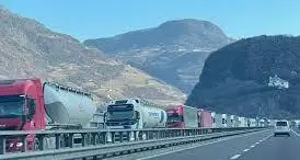 Tir, il caro diesel pesa sui trasporti del Trentino Alto Adige