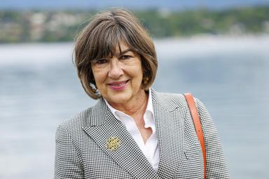 Christiane Amanpour lascia la Cnn dopo 43 anni, 'siate sempre neutrali e indipendenti'