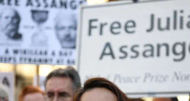 Assange: la compagna, 'ha avuto un mini-ictus in carcere'