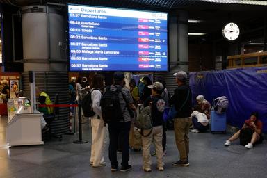 Almeno 39 morti nello scontro tra due treni alta velocità in Spagna