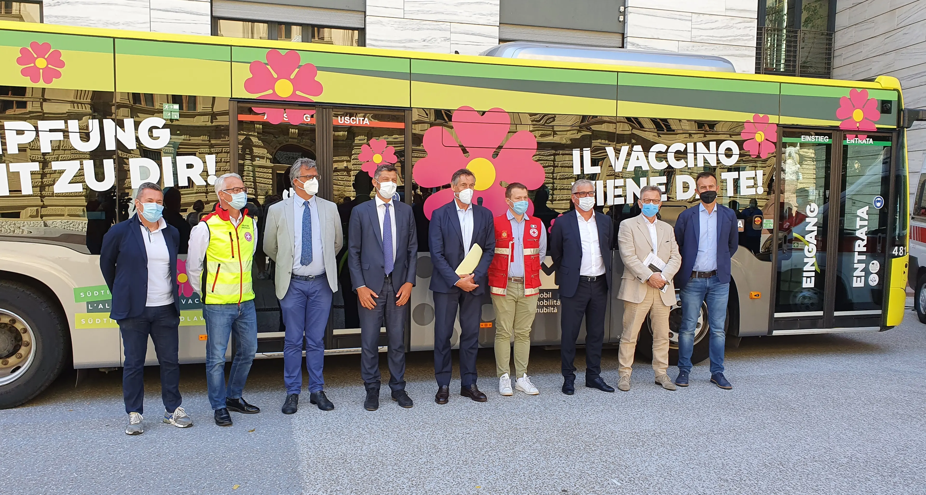 In Alto Adige parte il Vaxbus: andrà nei paesi per convincere a vaccinarsi