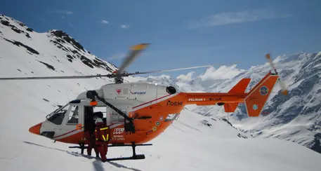 Tragica scalata sul Gran Zebrù, due scialpinisti di 47 e 55 anni travolti e uccisi da una valanga. Trascinati a valle per 700 metri